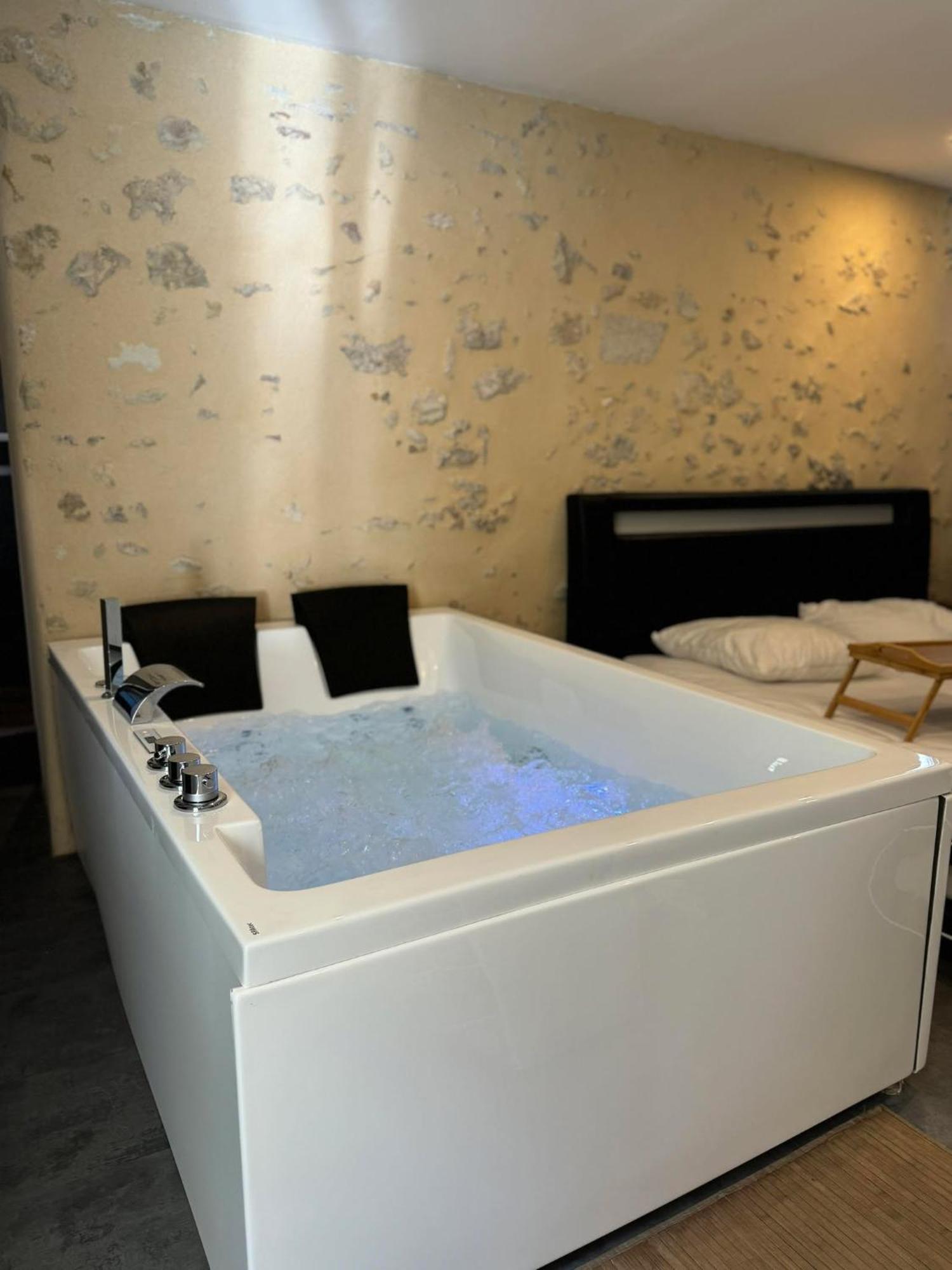Love Queen Spa Detente Blois Exterior foto